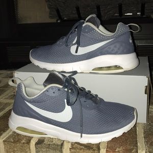 Nike tennis shoes